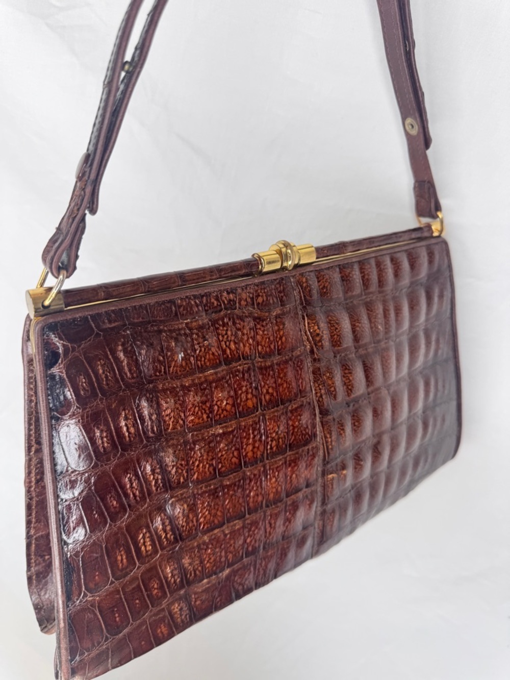 1950S Vintage Classic Croc-Embossed Brown Shoulder Bag